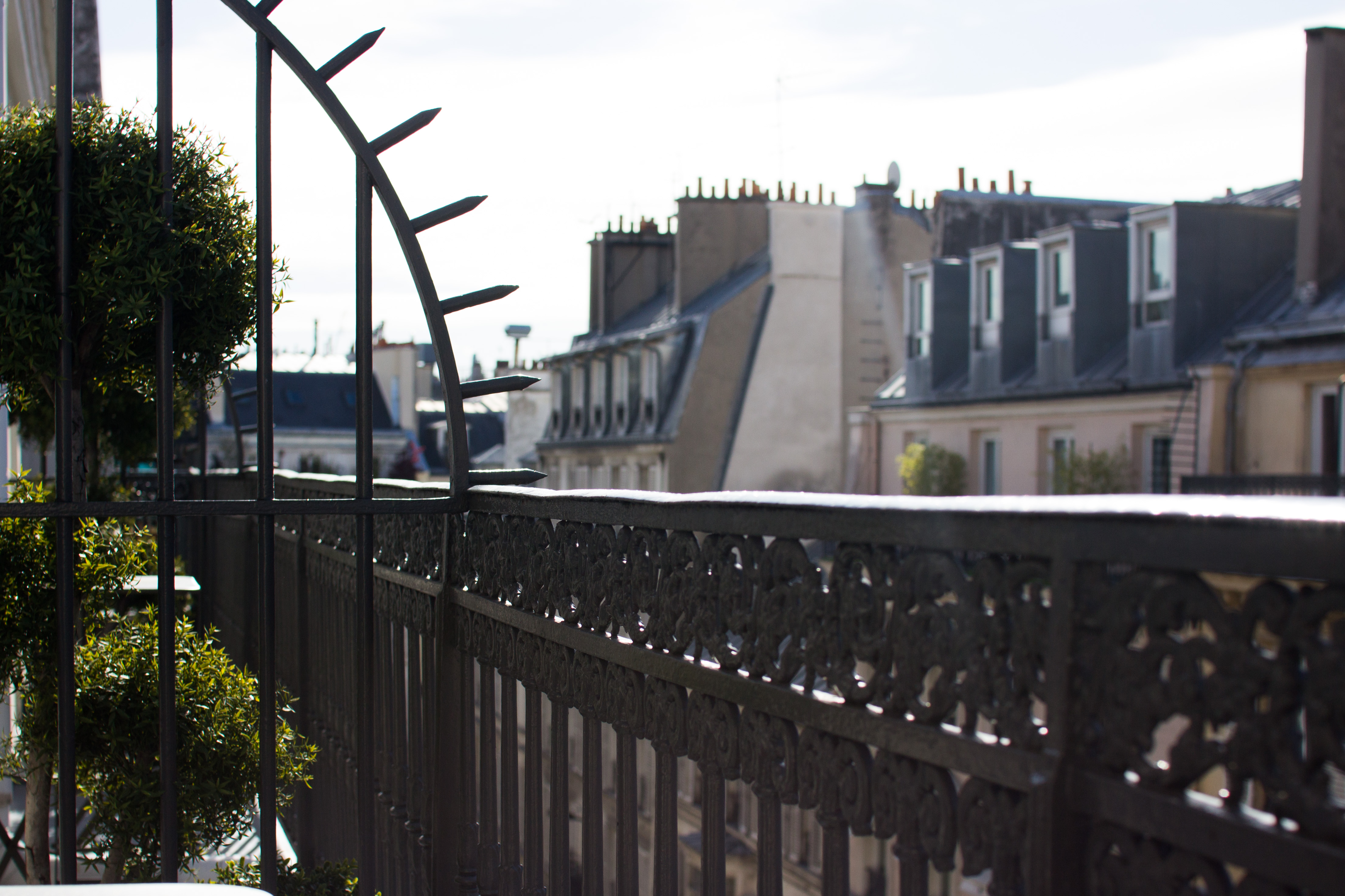 Le Grey Balcony Le Grey Balcony