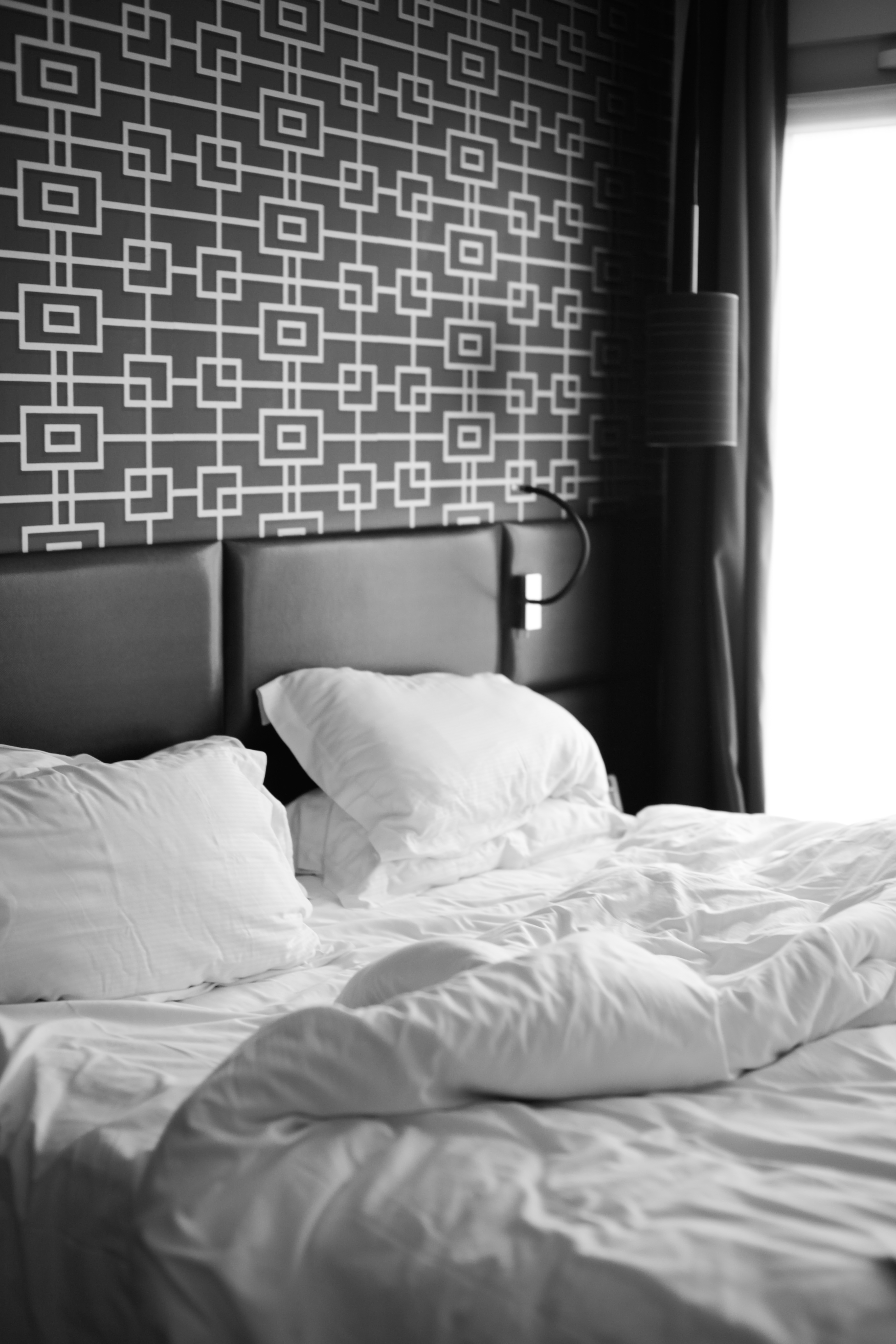 Le Grey Bedroom