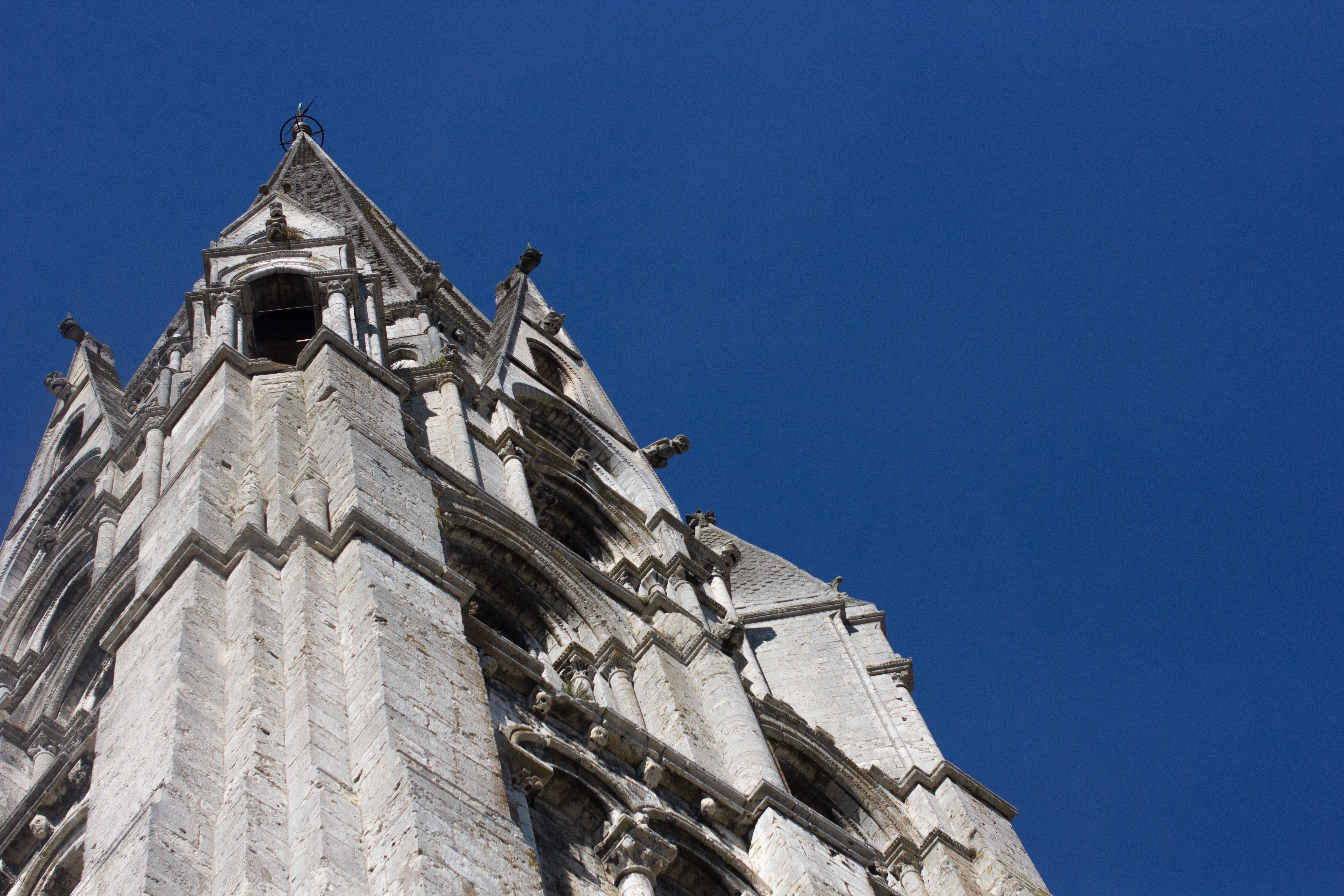 Chartres by Living In Clips Chartres by Living In Clips