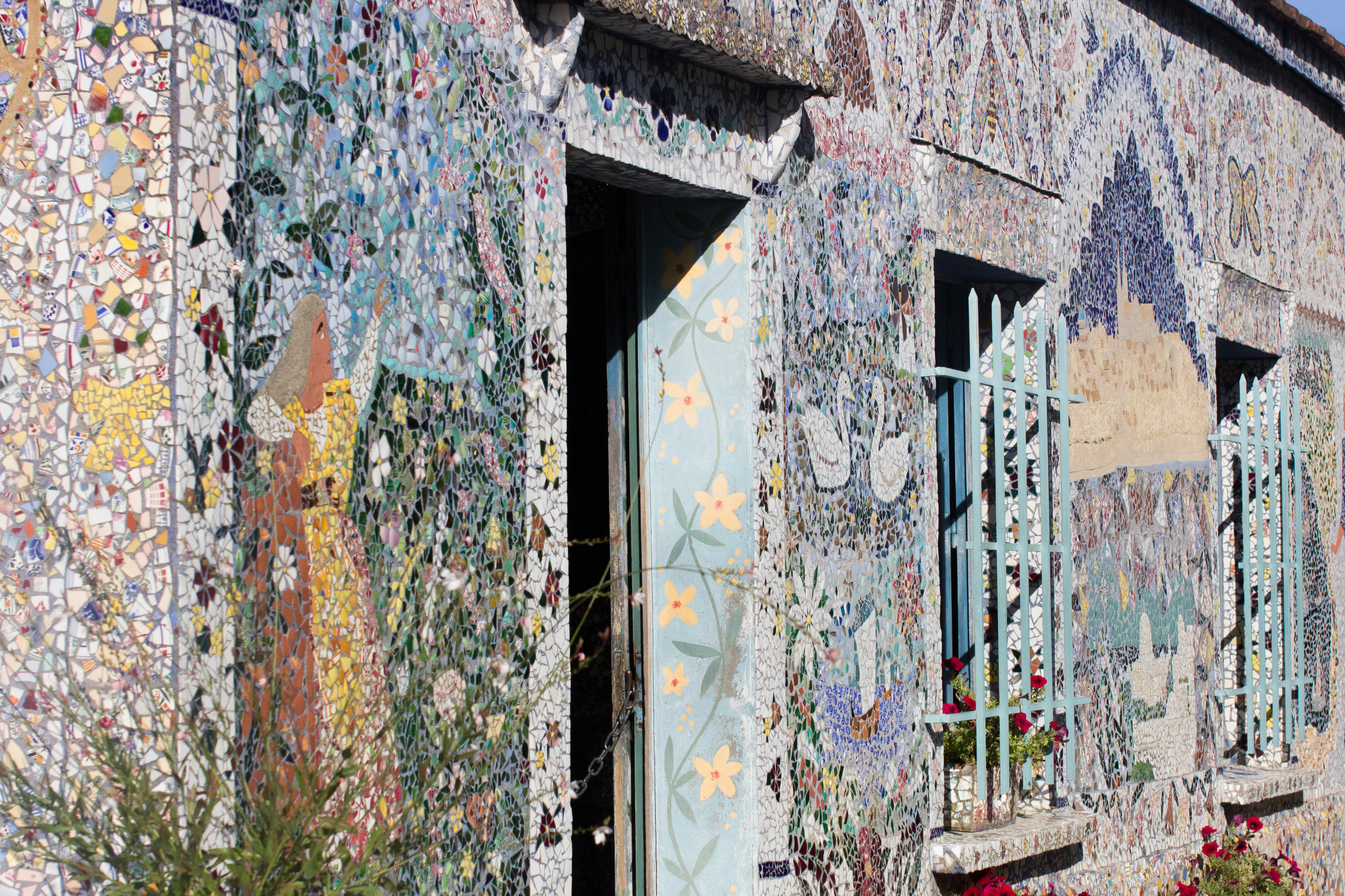 Maison Picassiette by Living In Clips Maison Picassiette by Living In Clips