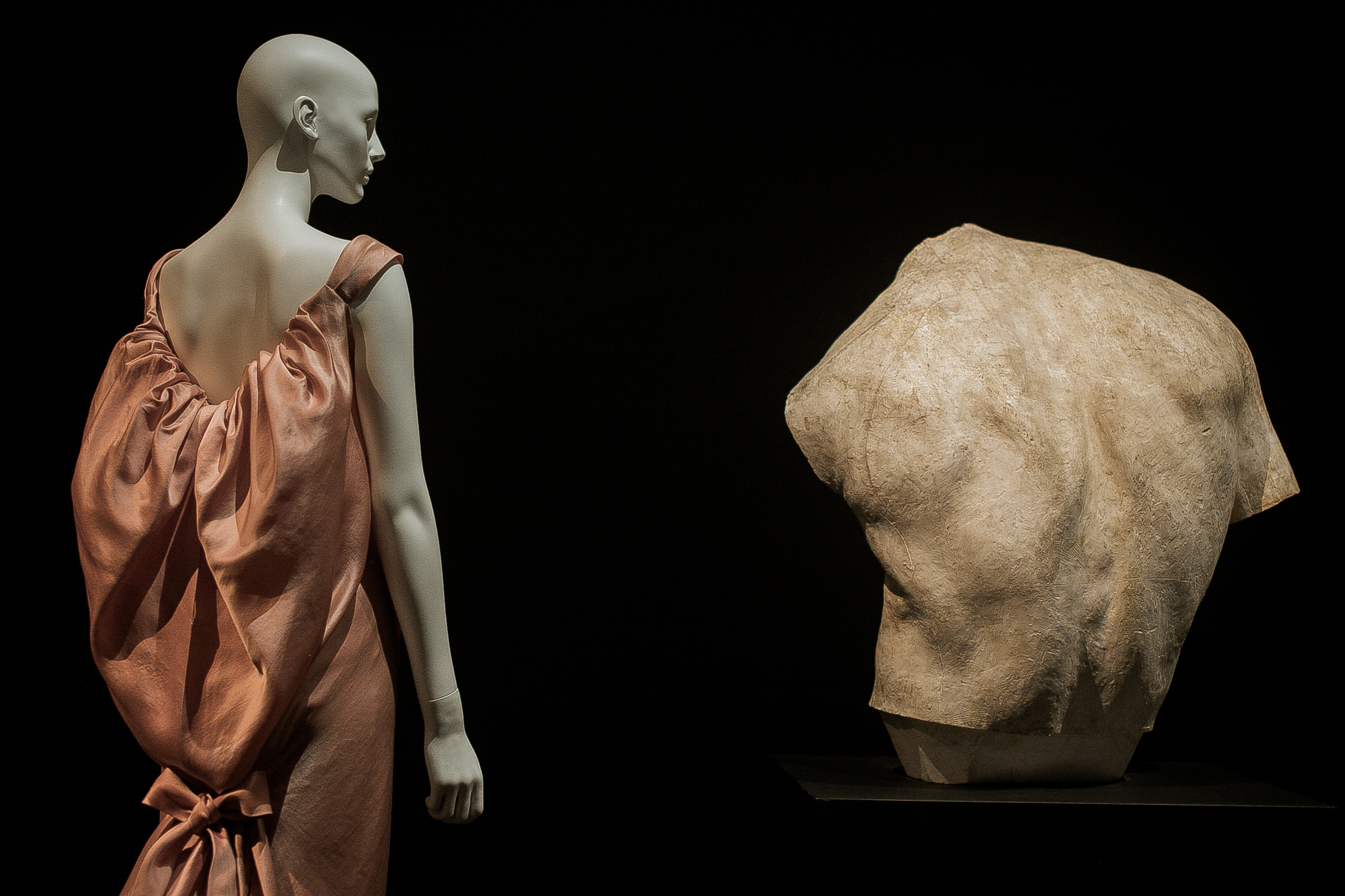 Musee Bourdelle Back Side/ Dos a la Mode Musee Bourdelle Back Side/ Dos a la Mode