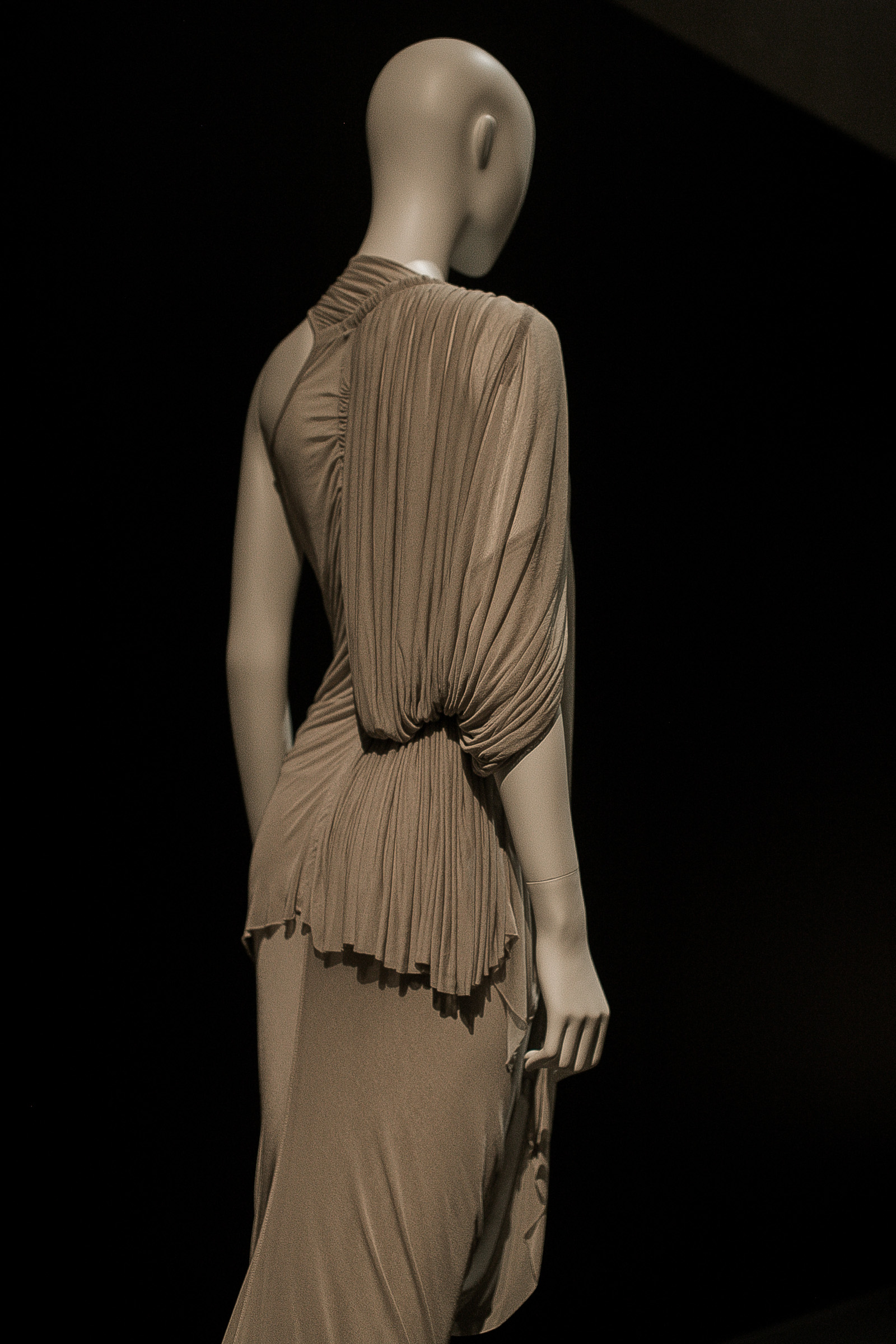 Musee Bourdelle Back Side/ Dos a la Mode Musee Bourdelle Back Side/ Dos a la Mode